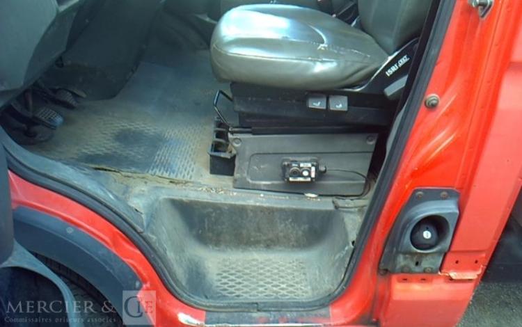 IVECO 35C13 BENNE SIMPLE CABINE COFFRE ROUGE DE-682-AJ