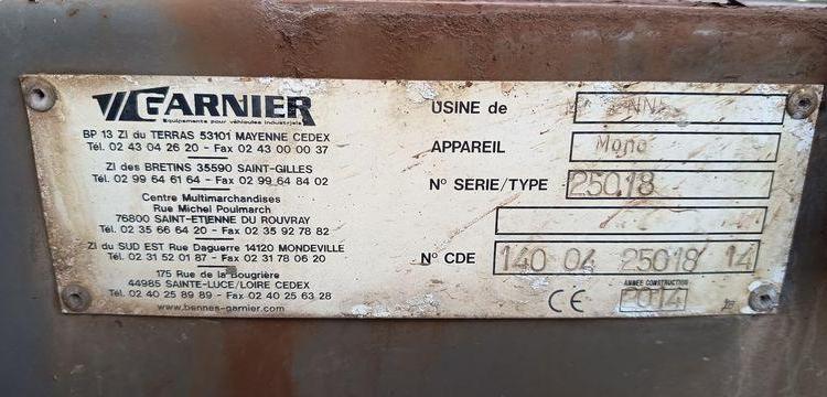IVECO DAILY 35C13 BENNE AVEC COFFRE ACIER DIESEL – 166379 KMS – ANNEE 2014 ROUGE DE-889-FV