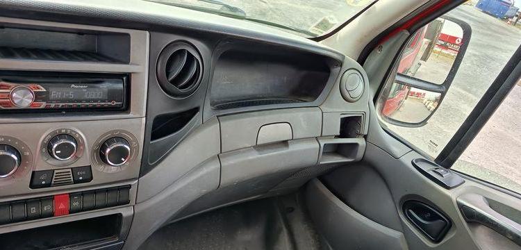 IVECO DAILY 35C13 BENNE AVEC COFFRE ACIER DIESEL – 166379 KMS – ANNEE 2014 ROUGE DE-889-FV