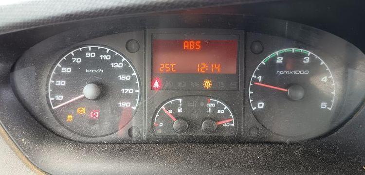 IVECO DAILY 35C13 BENNE AVEC COFFRE ACIER DIESEL – 166379 KMS – ANNEE 2014 ROUGE DE-889-FV