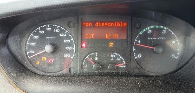 IVECO DAILY 35C13 BENNE AVEC COFFRE ACIER DIESEL – 166379 KMS – ANNEE 2014 ROUGE DE-889-FV