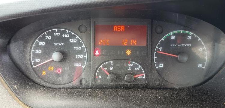 IVECO DAILY 35C13 BENNE AVEC COFFRE ACIER DIESEL – 166379 KMS – ANNEE 2014 ROUGE DE-889-FV