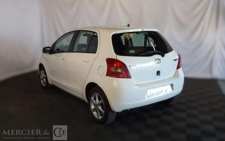 TOYOTA YARIS 1,4 D4D 90 LUNA PACK BVA BLANC DG-027-JT