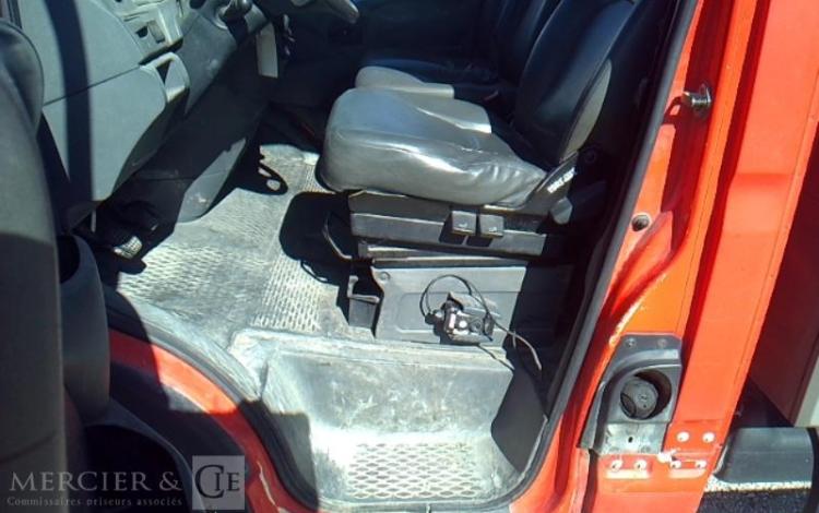 IVECO 35C13 BENNE  SIMPLE CABINE COFFRE ROUGE DH-651-QF