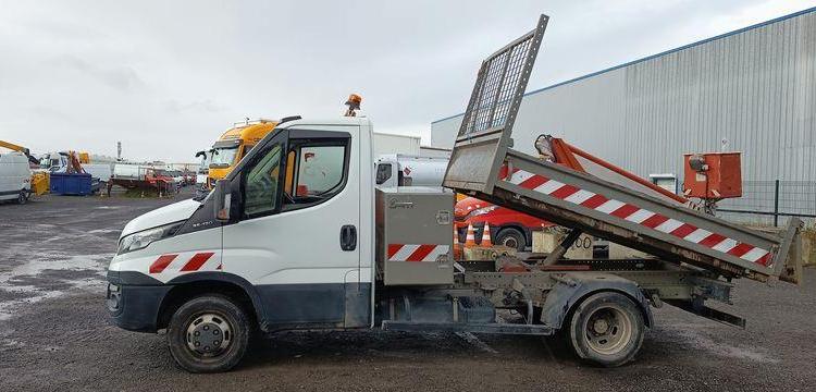 IVECO DAILY BENNE AVEC COFFRE AICIER DIESEL BLANC DL-788-DP