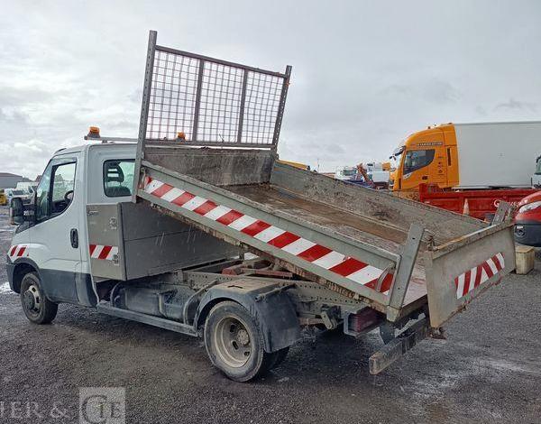 IVECO DAILY BENNE AVEC COFFRE AICIER DIESEL BLANC DL-788-DP
