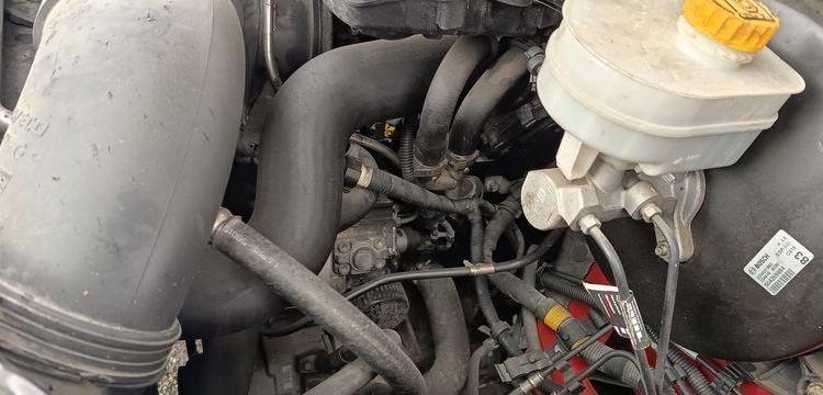 IVECO DAILY BENNE AVEC COFFRE AICIER DIESEL BLANC DL-788-DP
