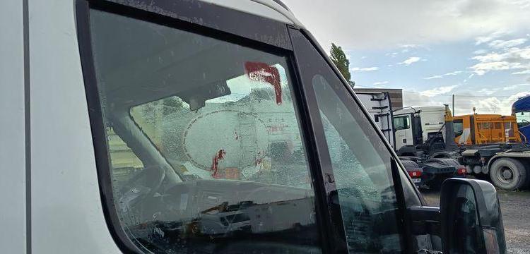IVECO DAILY BENNE AVEC COFFRE AICIER DIESEL BLANC DL-788-DP