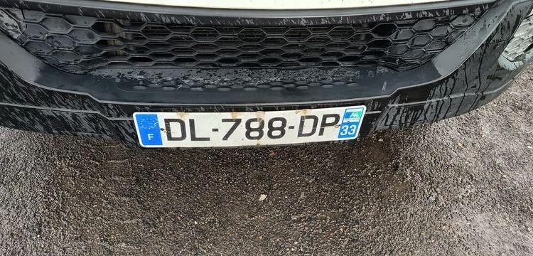 IVECO DAILY BENNE AVEC COFFRE AICIER DIESEL BLANC DL-788-DP
