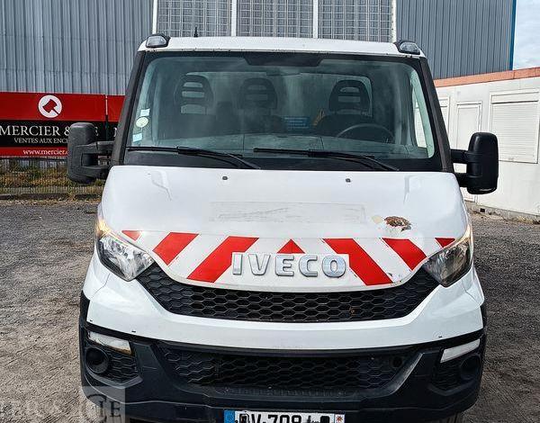 IVECO DAILY 35C13 2.3 LD 16V 126 CV BENNE AVEC COFFRE ACIER DIESEL – 171362 KMS BLANC DV-708-LQ