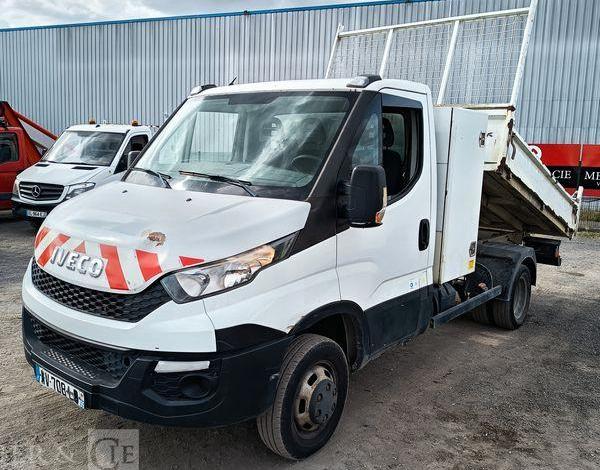 IVECO DAILY 35C13 2.3 LD 16V 126 CV BENNE AVEC COFFRE ACIER DIESEL – 171362 KMS BLANC DV-708-LQ