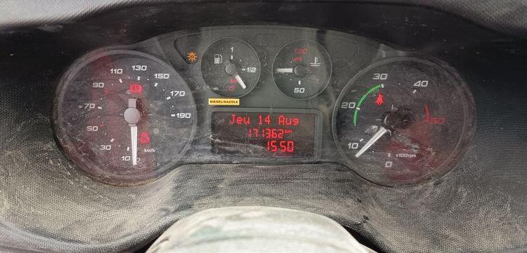 IVECO DAILY 35C13 2.3 LD 16V 126 CV BENNE AVEC COFFRE ACIER DIESEL – 171362 KMS BLANC DV-708-LQ