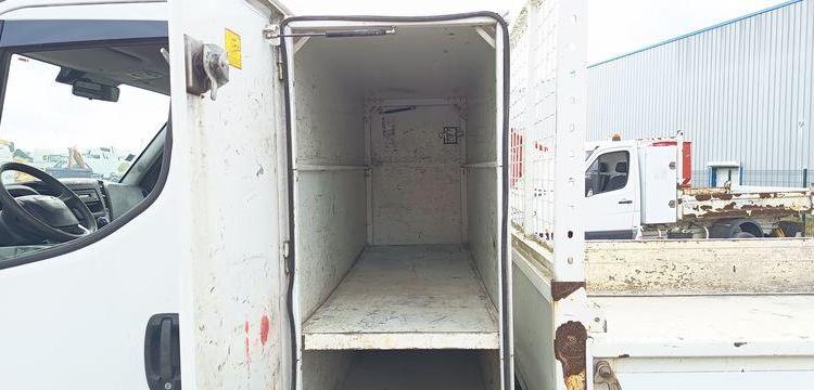 IVECO DAILY 35C13 2.3 LD 16V 126 CV BENNE AVEC COFFRE ACIER DIESEL – 171362 KMS BLANC DV-708-LQ