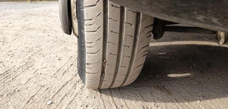 IVECO DAILY 35C13 2.3 LD 16V 126 CV BENNE AVEC COFFRE ACIER DIESEL – 171362 KMS BLANC DV-708-LQ