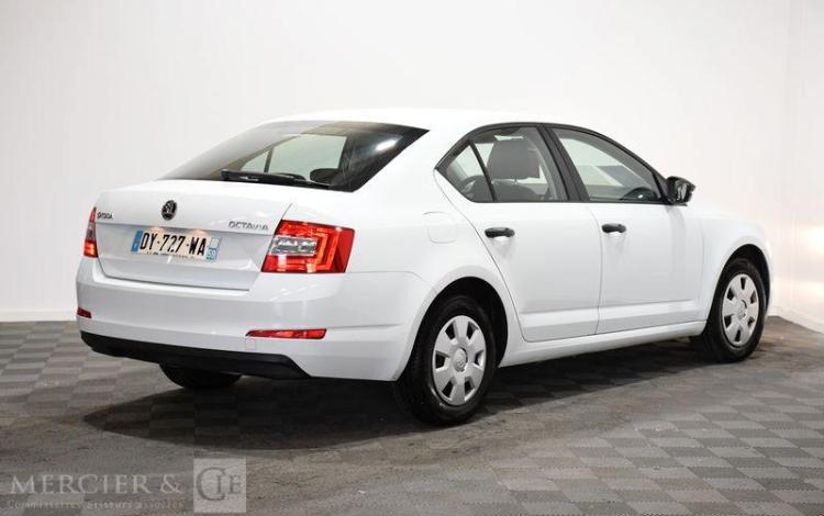 SKODA OCTAVIA 1,2 TSI 110 GREENTEC EDITION 4X2 BLANC DY-727-WA
