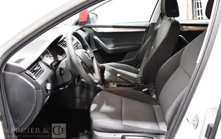 SKODA OCTAVIA 1,2 TSI 110 GREENTEC EDITION 4X2 BLANC DY-727-WA