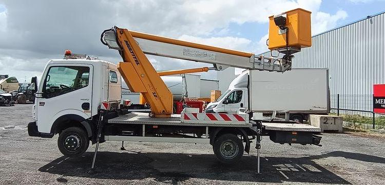MULTITEL MAXITY AVEC NACELLE MT202 – 20M – DIESEL – 3107 HEURES – 74699 KMS – ANNEE 2016 BLANC DZ-109-VC