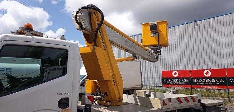 MULTITEL MAXITY AVEC NACELLE MT202 – 20M – DIESEL – 3107 HEURES – 74699 KMS – ANNEE 2016 BLANC DZ-109-VC