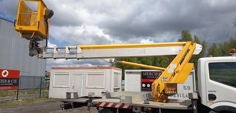 MULTITEL MAXITY AVEC NACELLE MT202 – 20M – DIESEL – 3107 HEURES – 74699 KMS – ANNEE 2016 BLANC DZ-109-VC