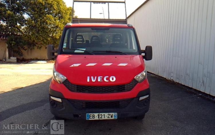 IVECO 35-130 BENNE SIMPLE CABINE COFFRE ROUGE EB-121-ZW
