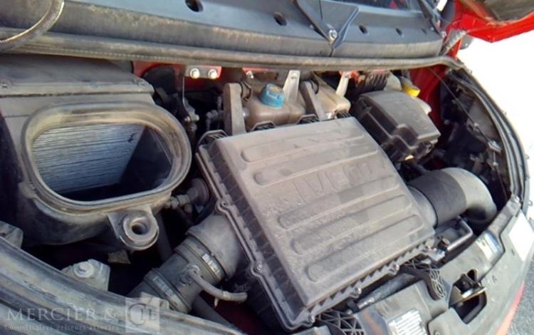 IVECO 35-130 BENNE SIMPLE CABINE COFFRE ROUGE EB-121-ZW