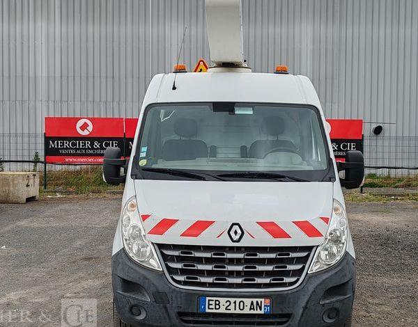 RENAULT MASTER AVEC NACELLE FRANCE ELEC 121F 12A14M BLANC EB-210-AN