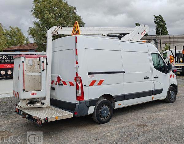RENAULT MASTER AVEC NACELLE FRANCE ELEC 121F 12A14M BLANC EB-210-AN