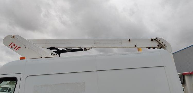 RENAULT MASTER AVEC NACELLE FRANCE ELEC 121F 12 M – 1371 HEURES – 175347 KMS – AN 2016 BLANC EB-210-AN