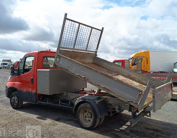 IVECO DAILY BENNE SIMPLE CABINE COFFRE  EB-886-EV