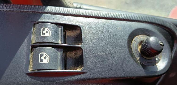 IVECO DAILY BENNE SIMPLE CABINE COFFRE  EB-886-EV