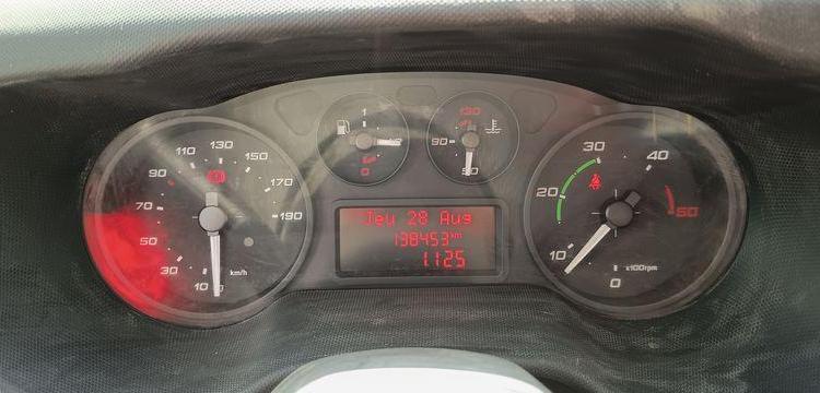 IVECO DAILY BENNE SIMPLE CABINE COFFRE  EB-886-EV
