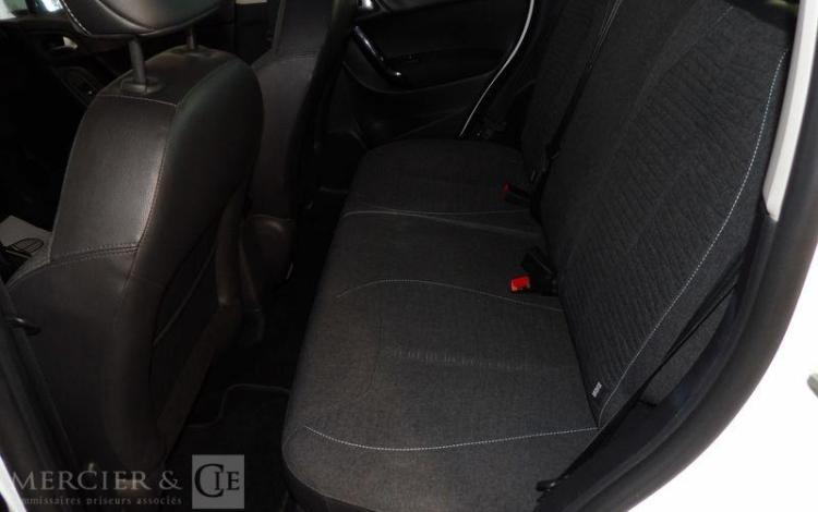CITROEN C3 GENERATION-II 1.2 PURETECH 80CH EXCLUSIVE BLANC ED-247-YK