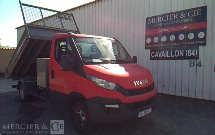 IVECO 35-130 BENNE SIMPLE CABINE COFFRE ROUGE EF-965-FT