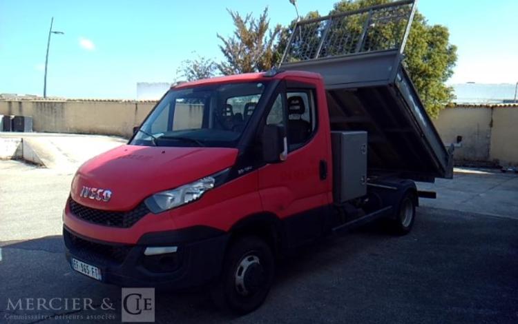IVECO 35-130 BENNE SIMPLE CABINE COFFRE ROUGE EF-965-FT