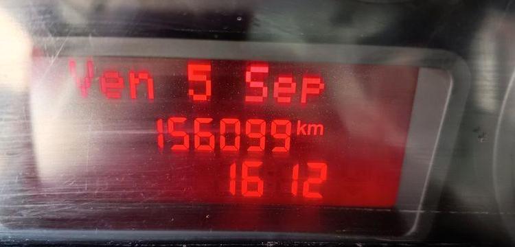 IVECO DAILY 35C13 BENNE AVEC COFFRE ACIER DIESEL – 156099 KMS – ANNEE 2016 ROUGE EG-671-QG