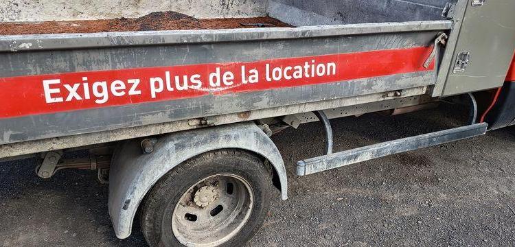 IVECO DAILY 35C13 BENNE AVEC COFFRE ACIER DIESEL – 156099 KMS – ANNEE 2016 ROUGE EG-671-QG