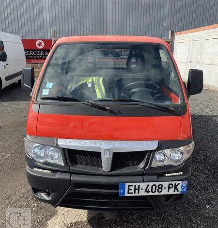 PIAGGIO PORTER AVEC BENNE BASCULANTE CU 880KG – 20954 KMS – ANNEE 2016 ROUGE EH-408-PK