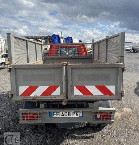 PIAGGIO PORTER AVEC BENNE BASCULANTE CU 880KG – 20954 KMS – ANNEE 2016 ROUGE EH-408-PK