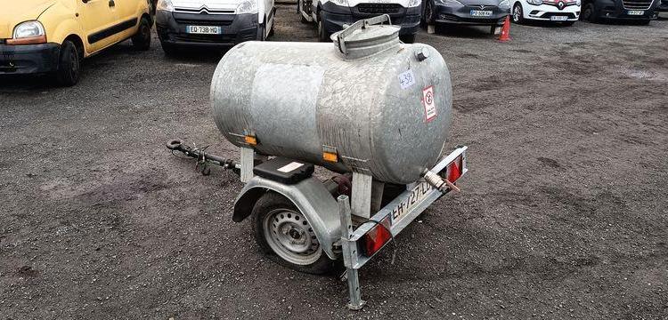 HUBIERE TONNE A EAU 1 ESSIEU – PTAC 750 KGS  EH-727-LD