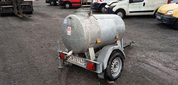 HUBIERE TONNE A EAU 1 ESSIEU – PTAC 750 KGS  EH-727-LD