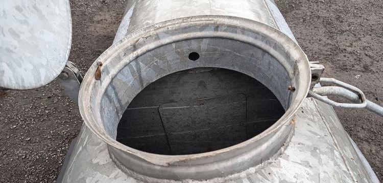 HUBIERE TONNE A EAU 1 ESSIEU – PTAC 750 KGS  EH-727-LD
