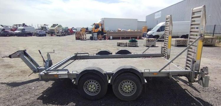 HUBIERE REMORQUE PORTE ENGIN 2 ESSIEUX – PTAC : 3,5 TONNES – ANNEE 2017  EJ-117-CE