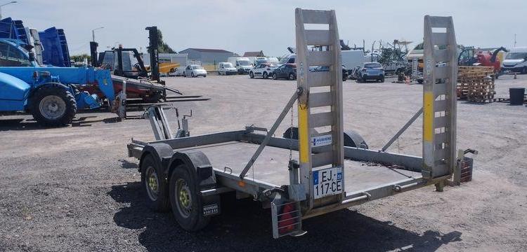 HUBIERE REMORQUE PORTE ENGIN 2 ESSIEUX – PTAC : 3,5 TONNES – ANNEE 2017  EJ-117-CE
