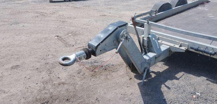 HUBIERE REMORQUE PORTE ENGIN 2 ESSIEUX – PTAC : 3,5 TONNES – ANNEE 2017  EJ-117-CE