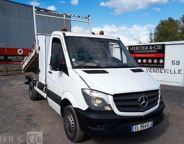 MERCEDES SPRINTER 2 2,2 D 143 CV BENNE AVEC COFFRE ACIER – DIESEL – 138102 KMS – AN 2017 BLANC EL-964-EJ