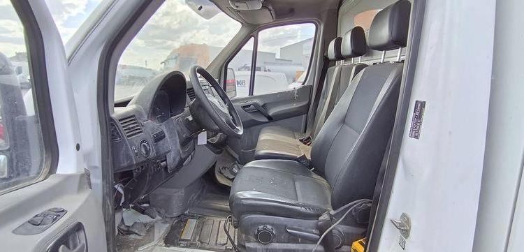 MERCEDES SPRINTER 2 2,2 D 143 CV BENNE AVEC COFFRE ACIER – DIESEL – 138102 KMS – AN 2017 BLANC EL-964-EJ