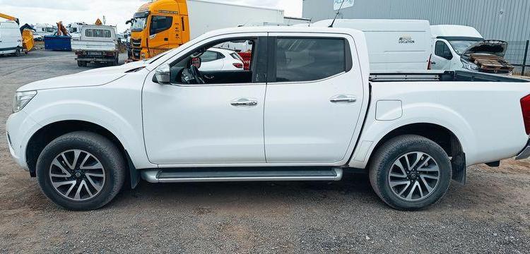 NISSAN NP 300 NAVARA (D23) 2.3 DCI 16V DOUBLE CABINE 4WD 190 CV – DIESEL – 105335 KMS BLANC EM-700-HP