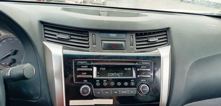 NISSAN NP 300 NAVARA (D23) 2.3 DCI 16V DOUBLE CABINE 4WD 190 CV – DIESEL – 105335 KMS BLANC EM-700-HP
