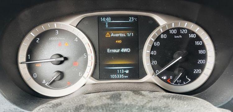 NISSAN NP 300 NAVARA (D23) 2.3 DCI 16V DOUBLE CABINE 4WD 190 CV – DIESEL – 105335 KMS BLANC EM-700-HP