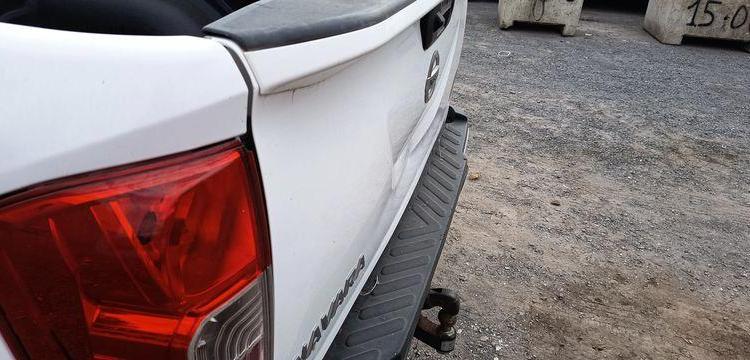 NISSAN NP 300 NAVARA (D23) 2.3 DCI 16V DOUBLE CABINE 4WD 190 CV – DIESEL – 105335 KMS BLANC EM-700-HP